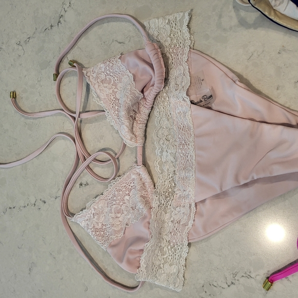 Beach Bunny Swimwear 3pc sets - Picture 4 of 10